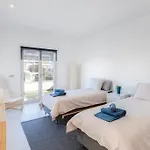 Willa Limoeiro - Beautiful New Nestled In The Heart Of Gale Guia (Faro)