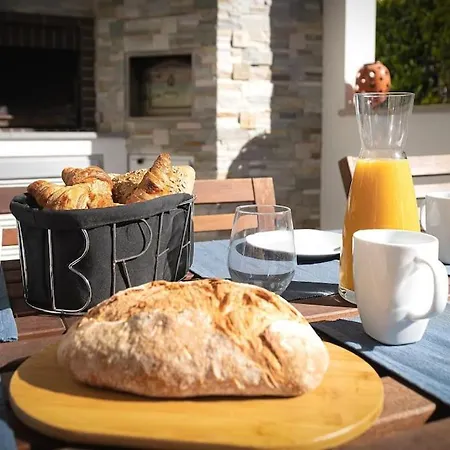 Limoeiro - Beautiful New Nestled In The Heart Of Gale Вилла Гия
