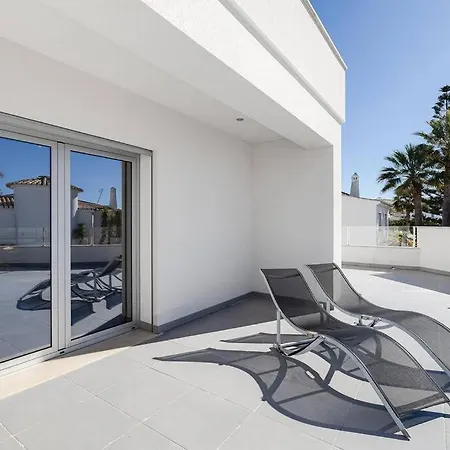 Villa Limoeiro - Beautiful New Nestled In The Heart Of Gale Guia (Faro)