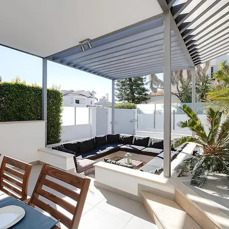 Villa Limoeiro - Beautiful New Nestled In The Heart Of Gale *