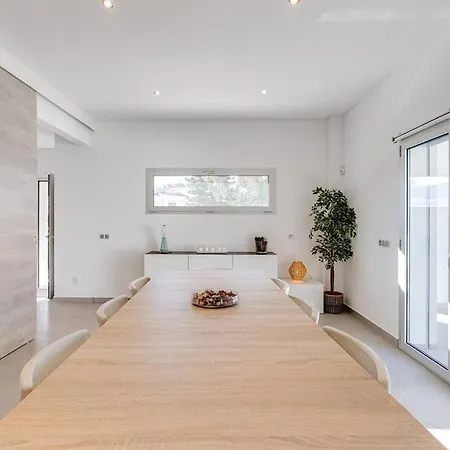 Limoeiro - Beautiful New Nestled In The Heart Of Gale Villa Guia (Faro)