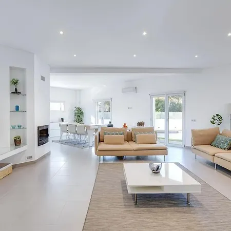 Limoeiro - Beautiful New Nestled In The Heart Of Gale Guia (Faro)
