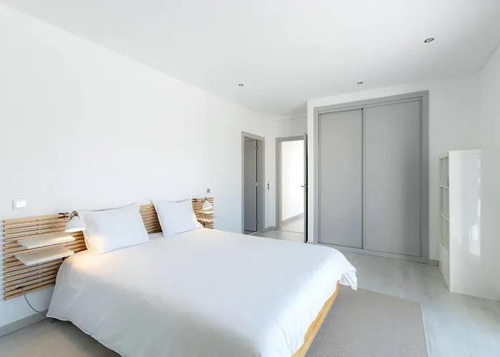 Limoeiro - Beautiful New Nestled In The Heart Of Gale Вилла
