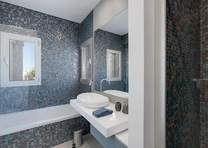 Limoeiro - Beautiful New Nestled In The Heart Of Gale
