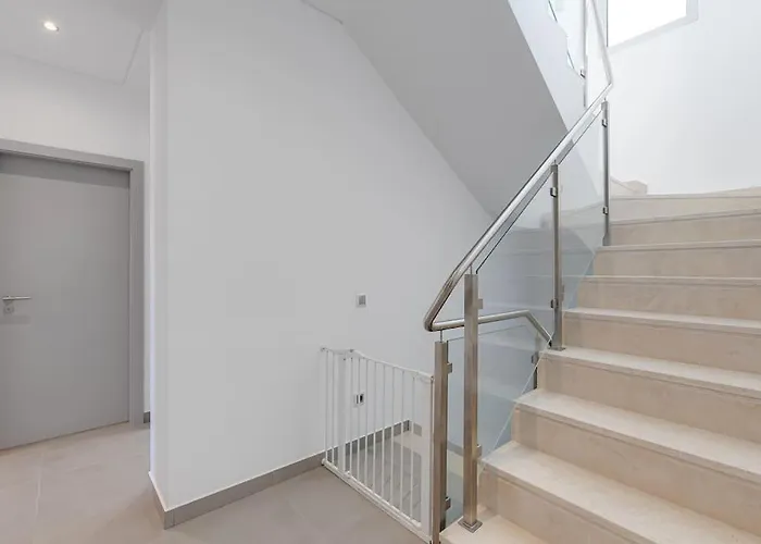 Вилла Limoeiro - Beautiful New Nestled In The Heart Of Gale Гия