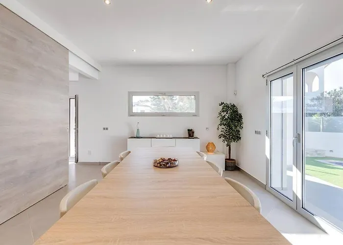 Limoeiro - Beautiful New Nestled In The Heart Of Gale Вилла Гия