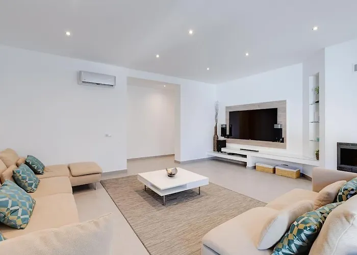 Вилла Limoeiro - Beautiful New Nestled In The Heart Of Gale