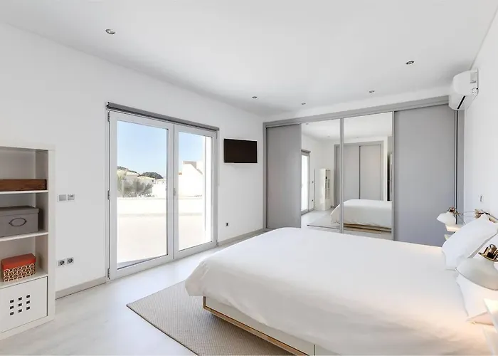 Вилла Limoeiro - Beautiful New Nestled In The Heart Of Gale *