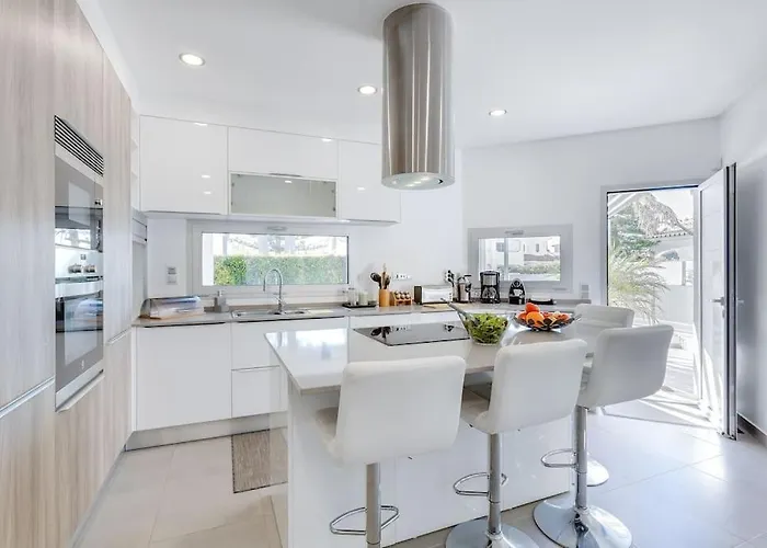 Limoeiro - Beautiful New Nestled In The Heart Of Gale * Гия
